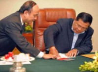 បែកធ្លាយផ្កាយពីរ ប៉ុល រតនា ចាប់ស្ត្រីឈ្មោះ យូ ចន្ថា បង្ខាំងទុក ៣យប់ ៤ថ្ងៃ ជម្រិតបង្ខំគំរាមឱ្យផ្តិតមេដៃយកដី ១៨.៣០A !
