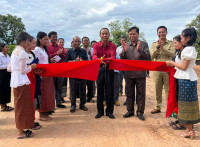 ពិធីសម្ពោធផ្លូវដី ស ចំនួន ២ ខ្សែប្រវែងជាង ២២ គីឡូម៉ែត្រទុកជាចំណងដៃជូនប្រជាពលរដ្ឋឃុំ ស្រែសំបូរ ស្រុកសៀមប៉ាង