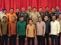 ប្រតិភូ ថ្នាក់ដឹកនាំខេត្ត ចំនួន ០៣ អញ្ជើញចូលរួមកិច្ចប្រជុំពិភាក្សាលើ ខ្លឹមសារ ស្តីពីការបន្តពង្រឹង ពង្រីកកិច្សសហប្រតិបត្តិការលើគ្រប់វិស័យ នៅ ស្រុកខូង ខេត្តចាំប៉ាសាក់ ប្រទេសឡាវ