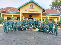 ឯកឧត្តម ស្នងការនគរបាលខេត្ដមណ្ឌលគិរី អញ្ជើញជួបសំណេះសំណាល និងពង្រឹងដល់កងកម្លាំងនគរបាលការពារព្រំដែនគោក លេខ៣០៣ **|** ស្នងការនគរបាលខេត្ដមណ្ឌលគិរី អញ្ជើញជួបសំណេះសំណាល និងពង្រឹងដល់កងកម្លាំងនគរបាលការពារព្រំដែនគោក លេខ៣០៣