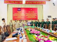 កិច្ចប្រជុំស្តីពីលទ្ធផលកិច្ចសហប្រតិបត្តិការការពារសន្តិសុខ សណ្តាប់ធ្នាប់នៅតាមខ្សែបន្ទាត់ព្រំដែន រវាងគណៈប្រតិភូស្នងការដ្ឋាននគរបាលខេត្តមណ្ឌលគិរី (កម្ពុជា)ជាមួយគណៈប្រតិភូកងទ័ពការពារព្រំដែនខេត្តដាក់ណុងសាធារណ:រដ្ឋសង្គមនិយម(វៀតណាម)