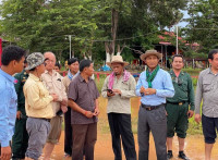ឯកឧត្តម ស្វាយ សំអ៊ាង បានចុះពិនិត្យស្ថានភាពជំនន់ទឹកភ្លៀង នៅឃុំសេកុង និងឃុំថ្មកែវ ក្នុងស្រុកសៀមប៉ាង ខេត្តស្ទឹងត្រែង