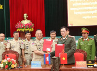 កិច្ចប្រជុំបូកសរុបលទ្ធផលកិច្ចសហប្រតិបត្តិការរក្សាសន្តិសុខ សណ្តាប់ធ្នាប់តាមតំបន់ព្រំដែន រវាងគណៈ ប្រតិភូរស្នងការដ្ឋាននគរបាលខេត្តមណ្ឌលគិរី (កម្ពុជា) ជាមួយស្នងការដ្ឋាននគរបាលខេត្តដាក់ឡាក់ នៃសាធារណរដ្ឋសង្គមនិយមវៀតណាម