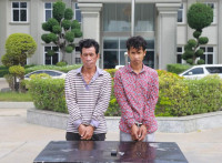 ជនសង្ស័យ០៤នាក់ ត្រូវ អាវុធហត្ថរាជធានីភ្នំពេញ ឃាត់ខ្លួនបញ្ជូនទៅតុលាការ ជាបន្តបន្ទាប់ ពាក់ព័ន្ធករណីគ្រឿងញៀន និង លួចកាច់កម៉ូតូ