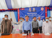 ឯកឧត្តម រ័ត្ន ស្រ៊ាង ចុះផ្សព្វផ្សាយខ្លឹមសារ មហាសន្និបាតវិសាមញ្ញតំណាងទូទាំងប្រទេស របស់ គណបក្សប្រជាជនកម្ពុជា នៅសង្កាត់ព្រែកកំពឹស!