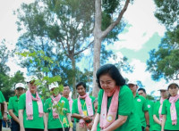 ពិធីដាំដើមឈើដើម្បីអបអរសាទរកិច្ចប្រជុំថ្នាក់ដឹកនាំលើកទី២០ និងវេទិកាយុវជនលើកទី២ នៃសមាគមជាតិកាកបាទក្រហម និងអឌ្ឍចន្ទក្រហមភូមិភាគអាស៊ីអាគ្នេយ៍ នៅមជ្ឈមណ្ឌលវប្បធម៌ព្រះពុទ្ធសាសនាកម្ពុជា ឧទ្យានជាតិព្រះសុរាម្រិត-កុសុមៈ «គិរីរម្យ» ខេត្តកំពង់ស្ពឺ