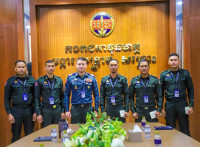 កម្លាំងវរអន្តរាគមន៍ កងរាជអាវុធហត្ថរាជធានីភ្នំពេញ ដែលត្រៀមទៅហ្វឹកហាត់បាញ់កាំភ្លើង នៅប្រទេសវៀតណាម ទទួលបានការយកចិត្តទុកដាក់ពី ឯកឧត្តម ឧត្តមសេនីយ៍ឯក រ័ត្ន ស្រ៊ាង!
