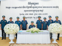 ឧត្តមសេនីយ៍ឯក រ័ត្ន ស្រ៊ាង ដឹកនាំប្រតិភូគោរពវិញ្ញាណក្ខន្ធសព ឯកឧត្តម នាយឧត្តមសេនីយ៍ ឈិន ច័ន្ទពណ៌ !